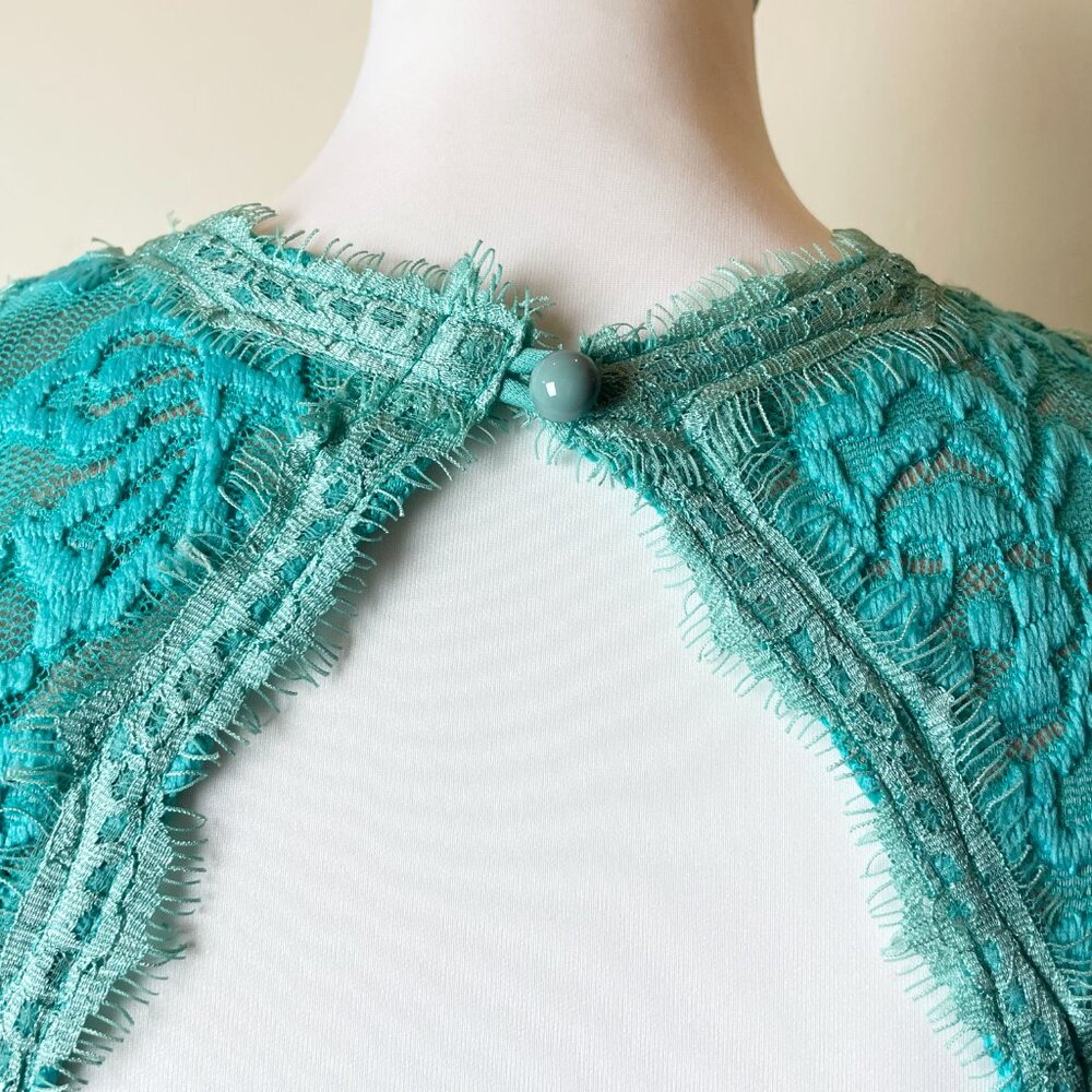 Hot Miami Styles Sexy Teal Lace Dress | Padded Bra Open Back | Size M - Picture 5 of 14